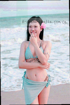 韩剧《巷口小店》海报，夜晚亮灯的小卖部